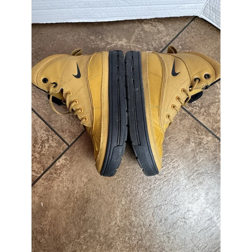 Nike ACG Woodside 2 High Boots Youth Size 3.5Y Wheat 524872 703